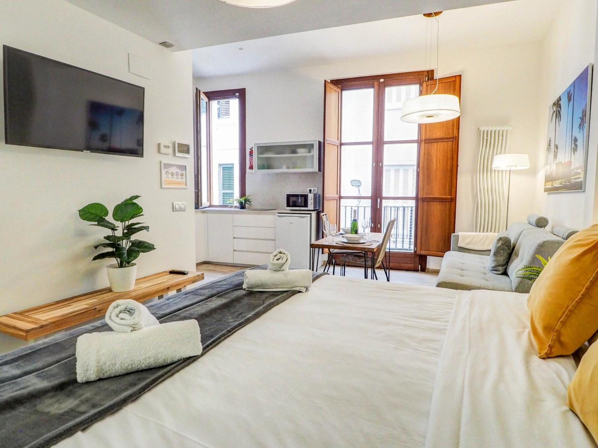 The Green Oasis By Hello Homes Sitges Buitenkant foto